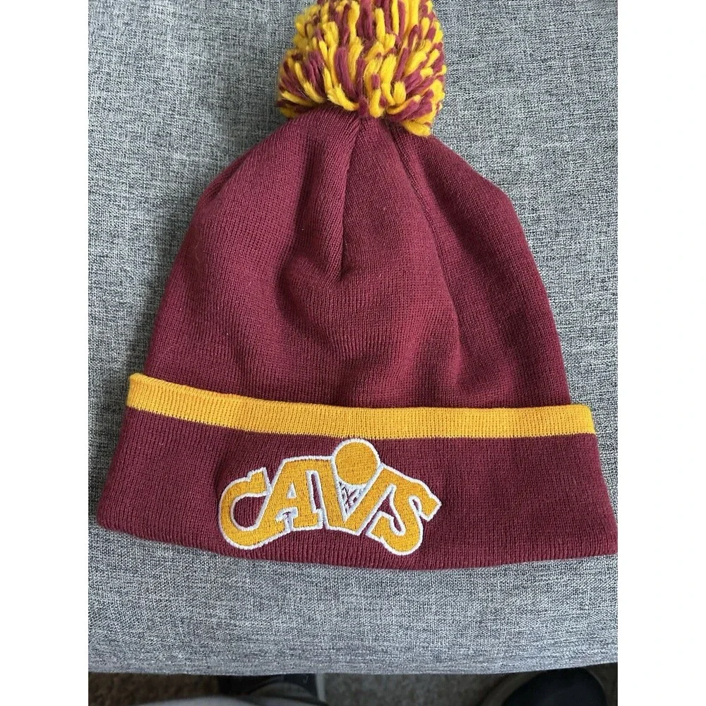 Adidas Cleveland Cavaliers Long Knit with Pom Hat Beanie
